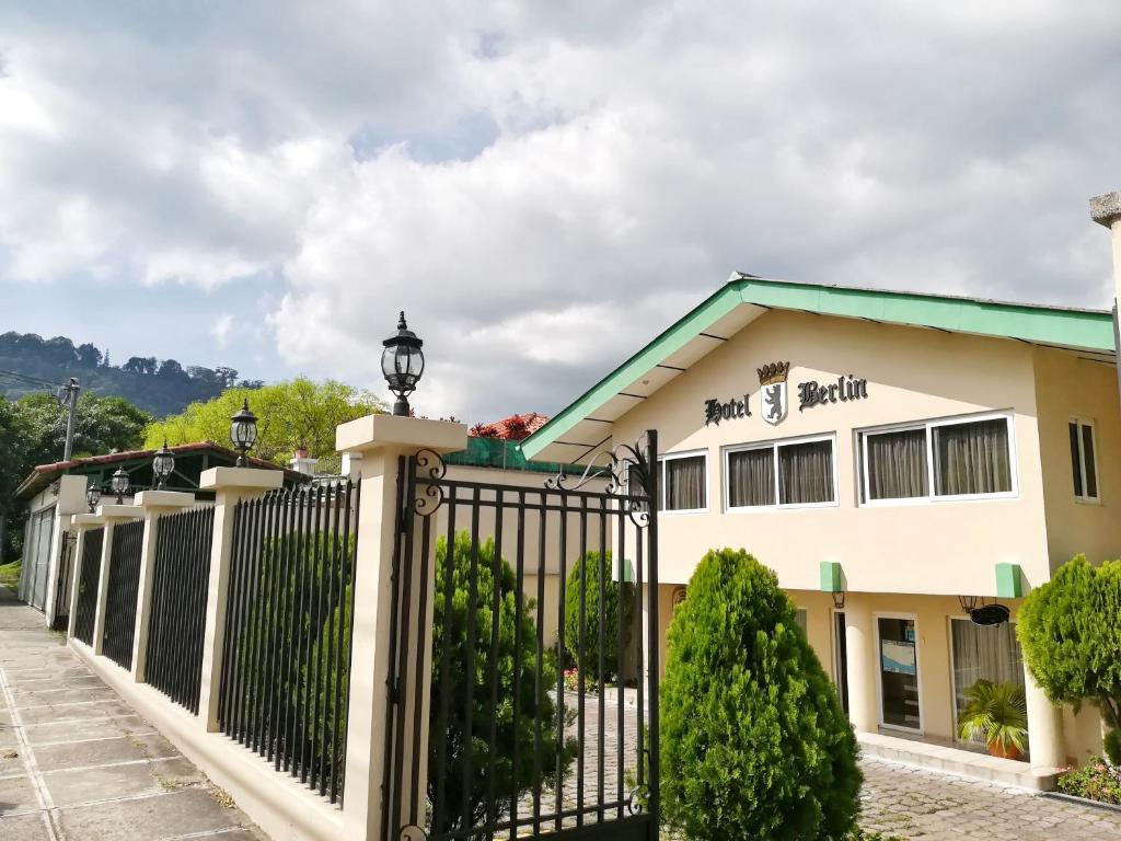 Γενική θέα στο βουνό ή θέα στο βουνό από  αυτό το ξενοδοχείο