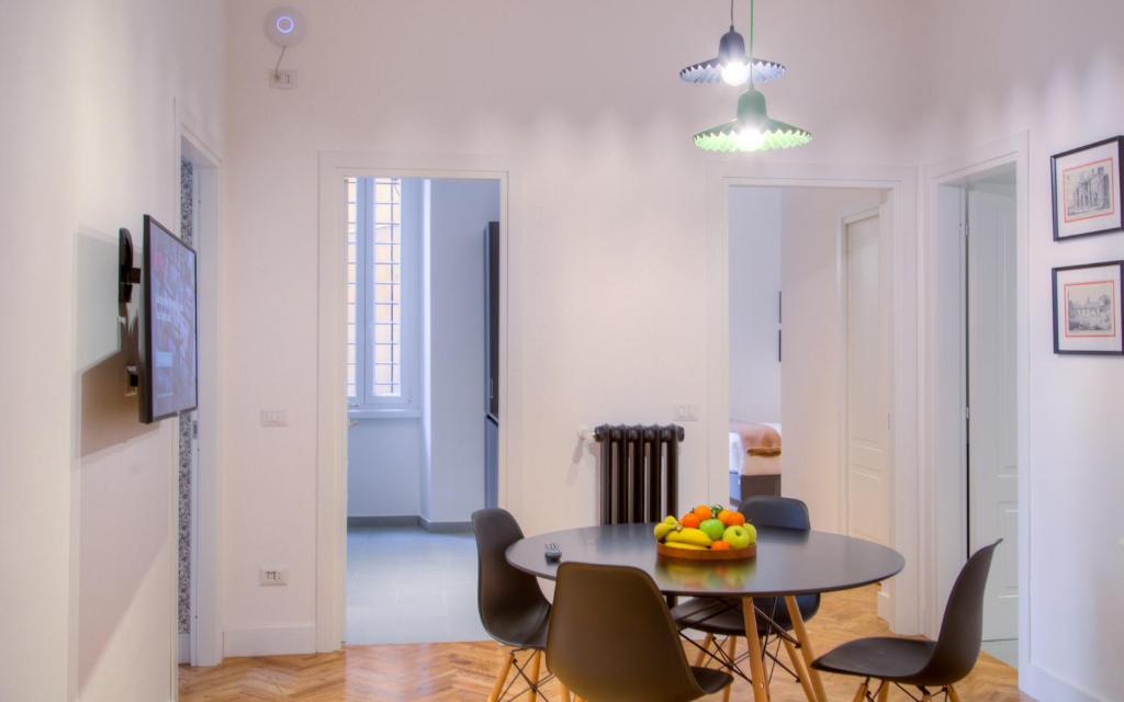 رزرو هتل، App Beccaria Apartments در رم، آژانس مسافرتی آسمان سپید
