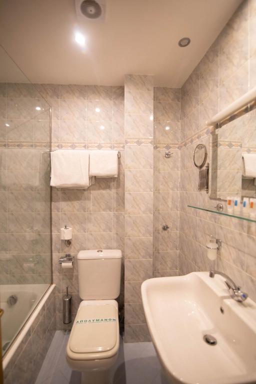 Koupelna v ubytování Nidimos Hotel