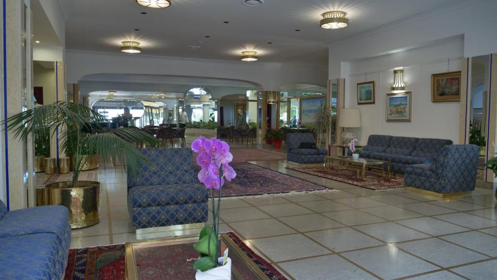 Posezení v ubytování 501 Hotel