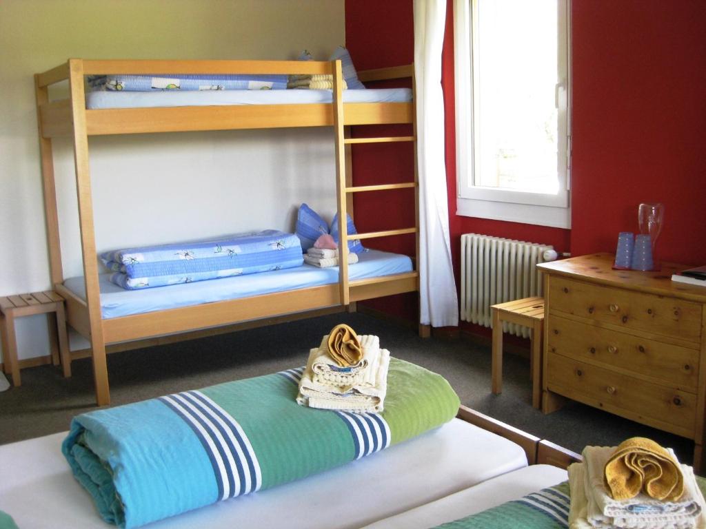Postel nebo postele na pokoji v ubytování Hotel Bellavista Ftan