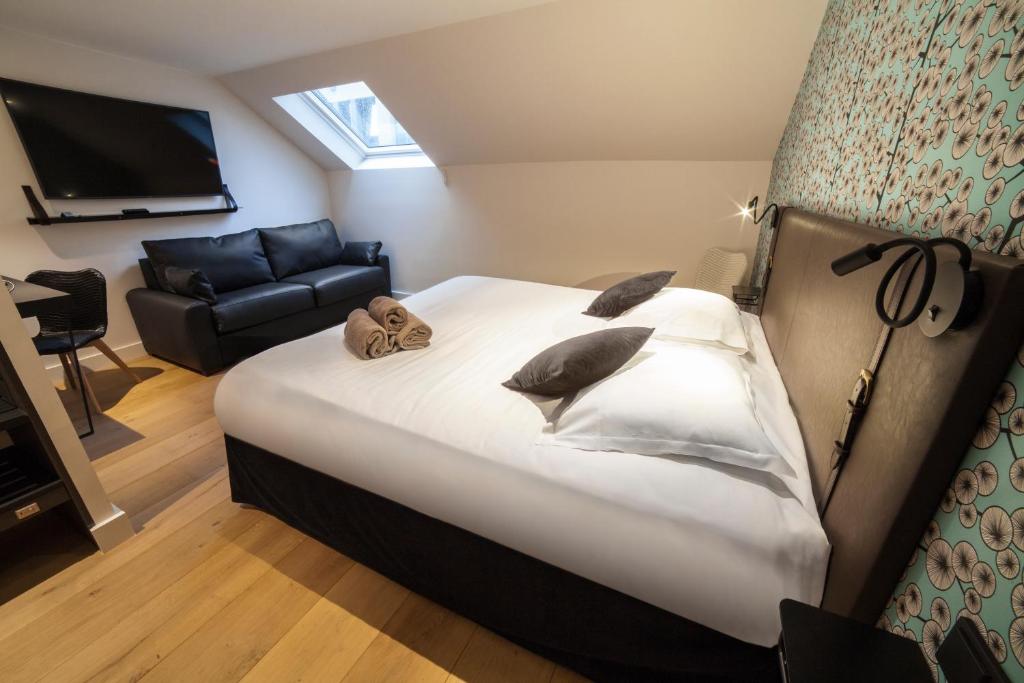 
Privilege Family Room
