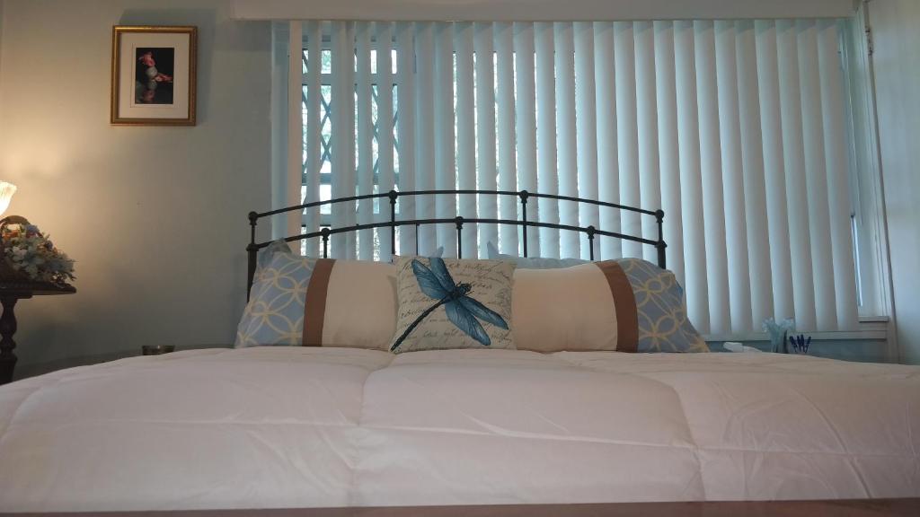 Letto o letti in una camera di Maurrocks - A Pocono Mountains B&B