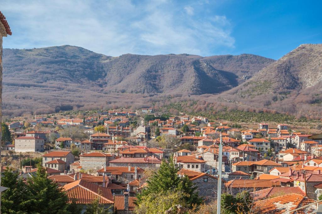 Fotografia z galérie ubytovania Rock Dandy Mountain house - Παλιός Άγιος Αθανάσιος Καϊμακτσαλάν v destinácii Palaios Agios Athanasios