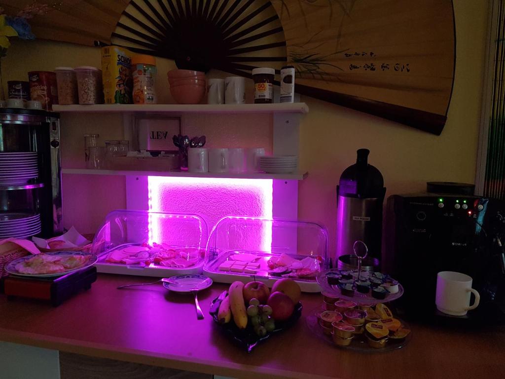 Jídlo v hotelu nebo okolí