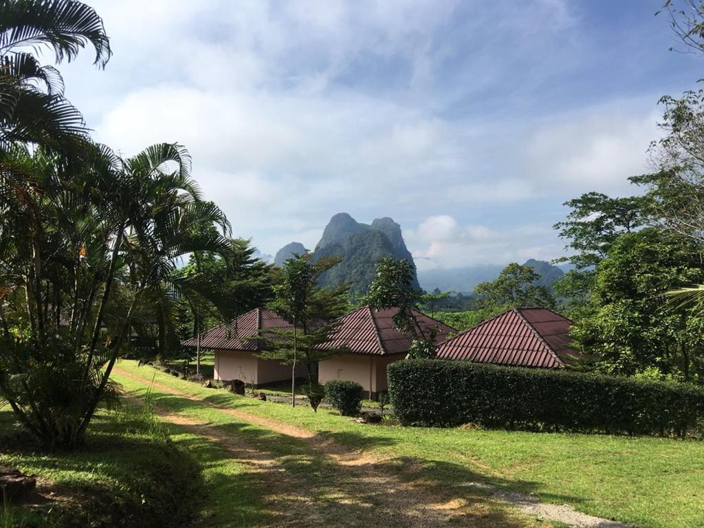 Foto dalla galleria di Khao Sok Hill Top Resort a Parco Nazionale di Khao Sok