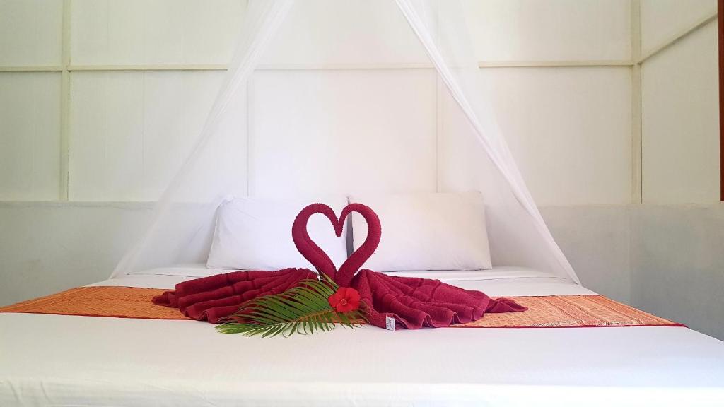 Koh Jum Coral Bay Resort - 4