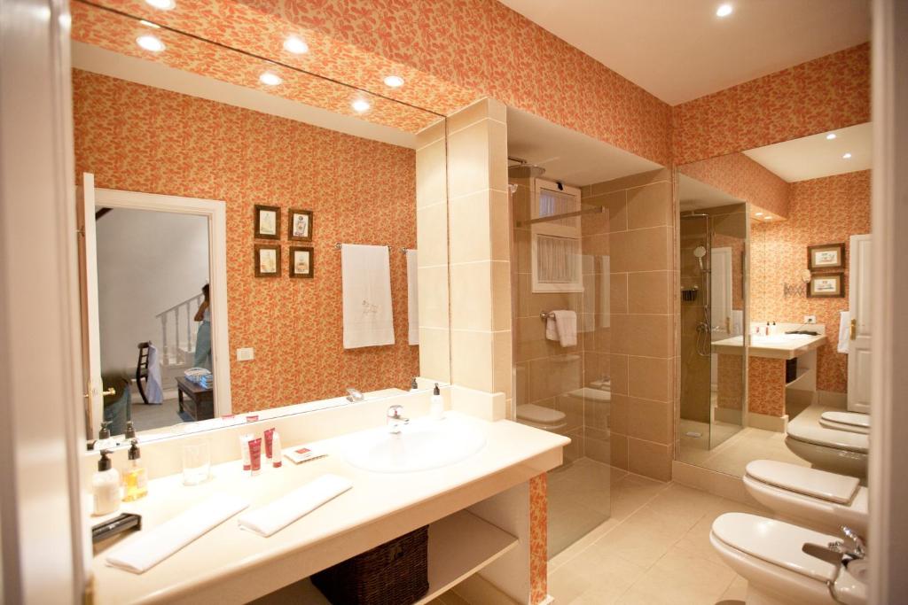 Koupelna v ubytování Suites de Franchy