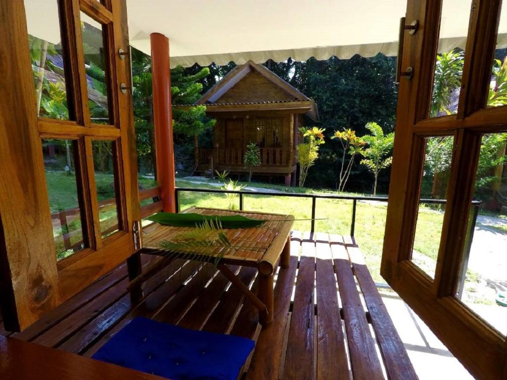 Koh Jum Coral Bay Resort - 3