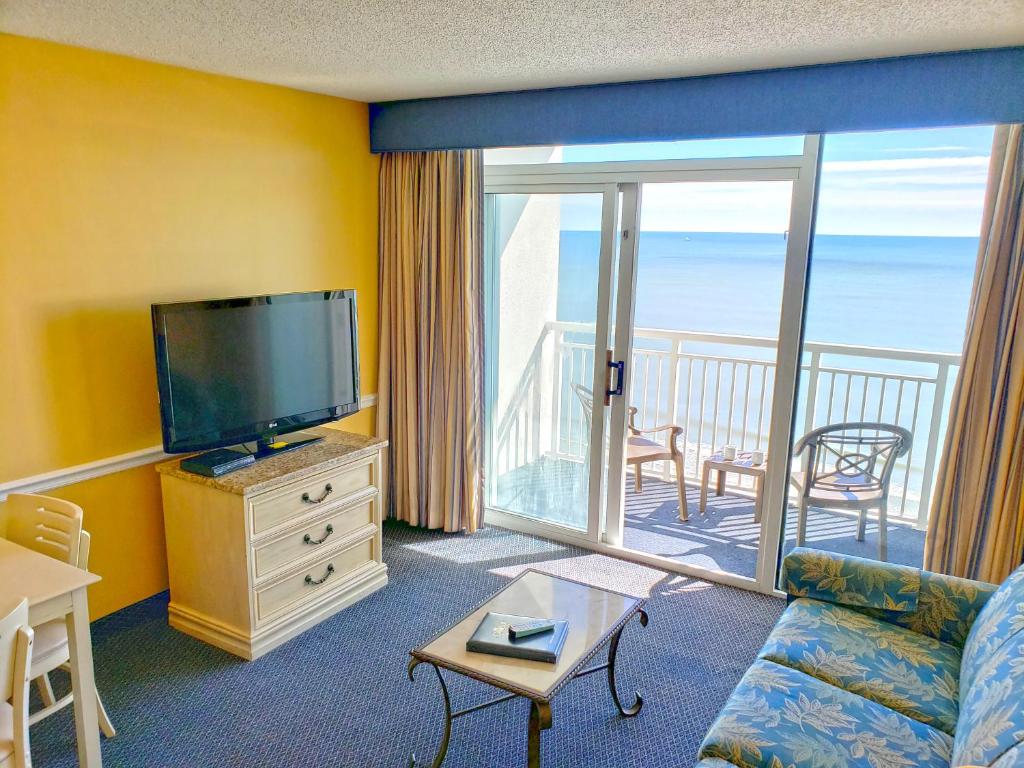 Stunning Views from this 17th Floor Central Myrtle Beach Resort!