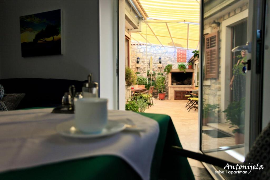 Fotografie z fotogalerie ubytování Apartment & Rooms Antonijela v destinaci Bol