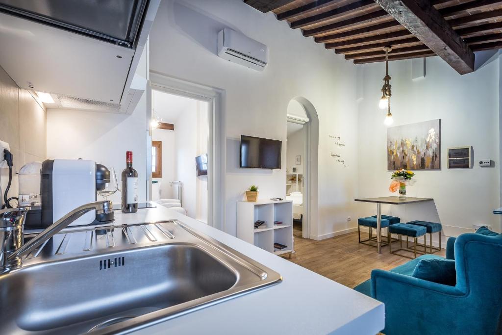 Central View Apartment