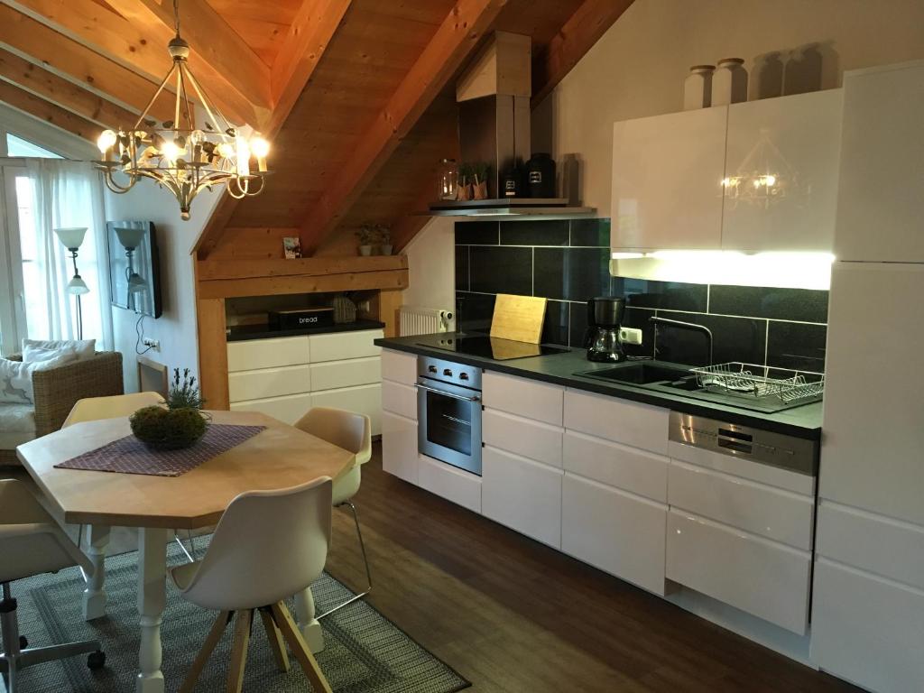 Kuchyň nebo kuchyňský kout v ubytování Ferienwohnung Lisi Hartmann