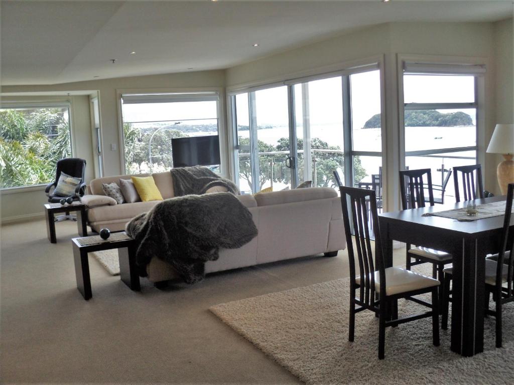 Edgewater Palms Apartments - Resim 19