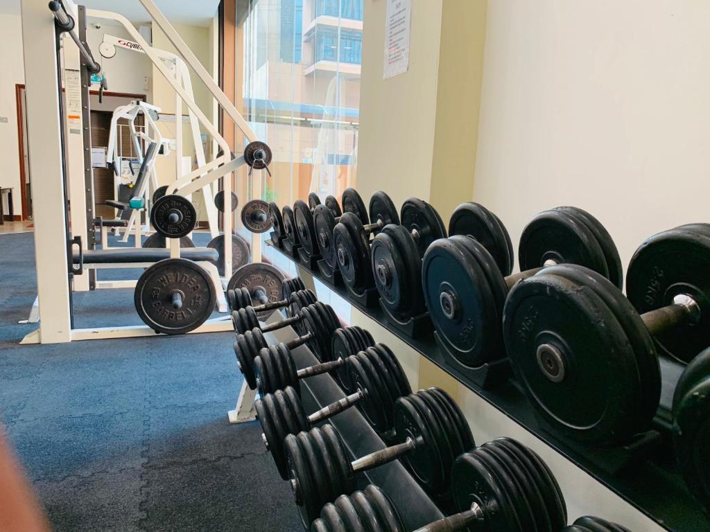 Das Fitnesscenter und&#47;oder die Fitnesseinrichtungen in der Unterkunft KL Service Suites at Times Square KL