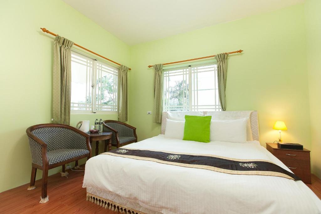 Yuan Qiwu Homestay - Double Room With Balcony