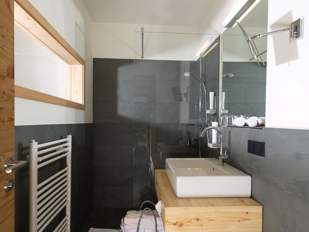 Koupelna v ubytování Alpinhotel Pacheiner
