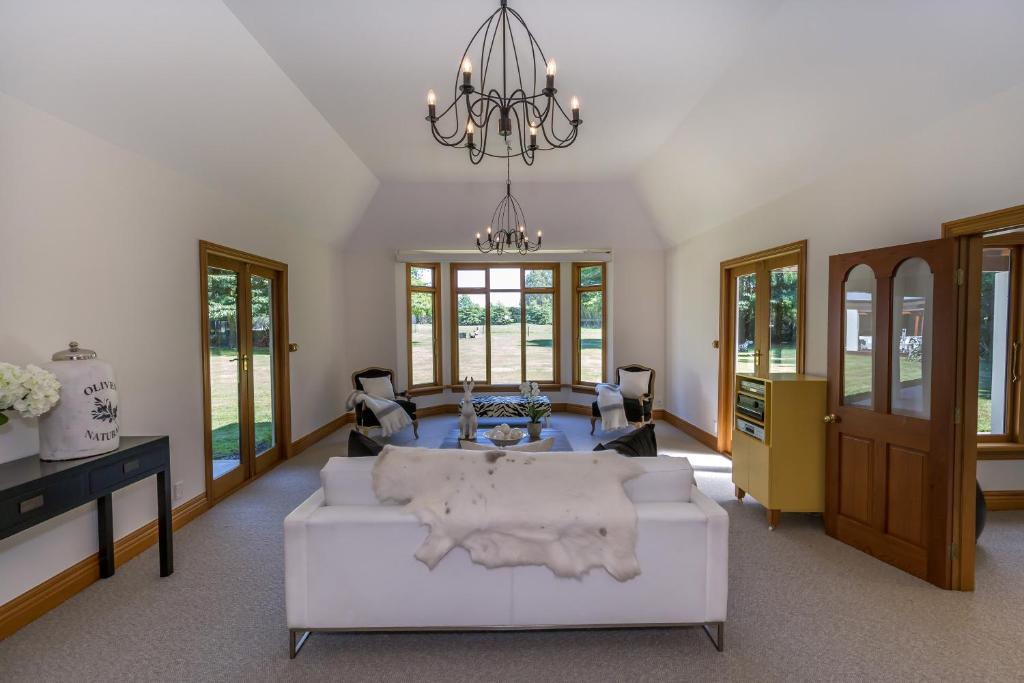 BOND ESTATE LUXURY ACCOMMODATION - Resim 2