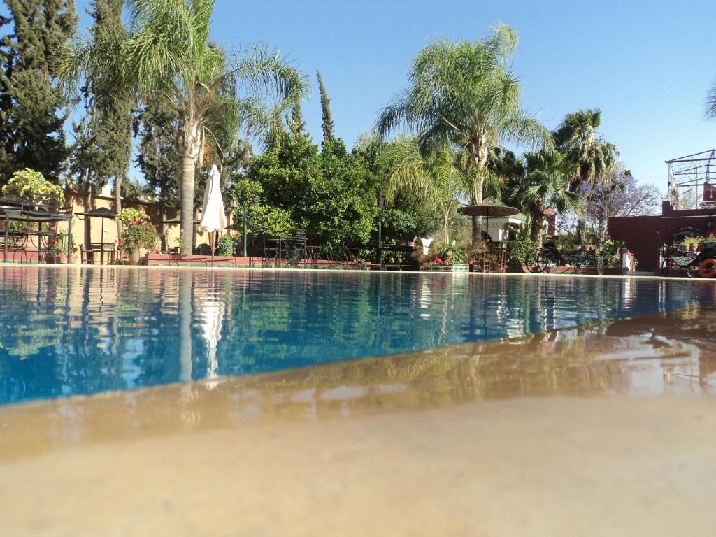 Bazén v ubytování Hotel Riad L' Arganier D' Or nebo v jeho okolí