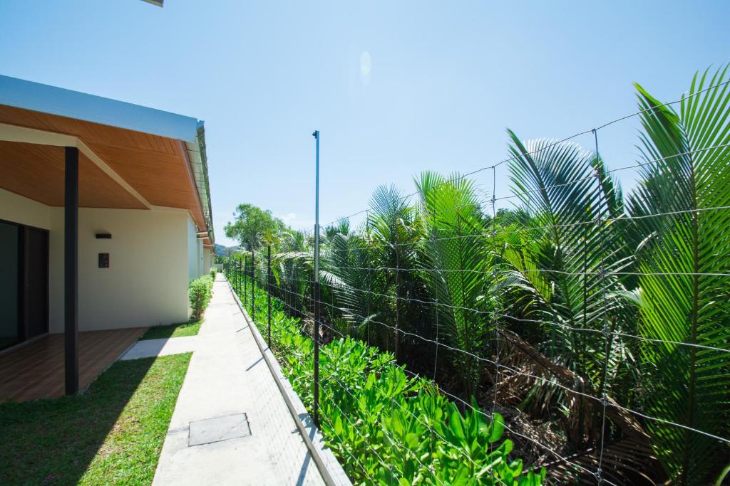 Good Night Pool Villa Phuket - SHA Plus - Resim 17