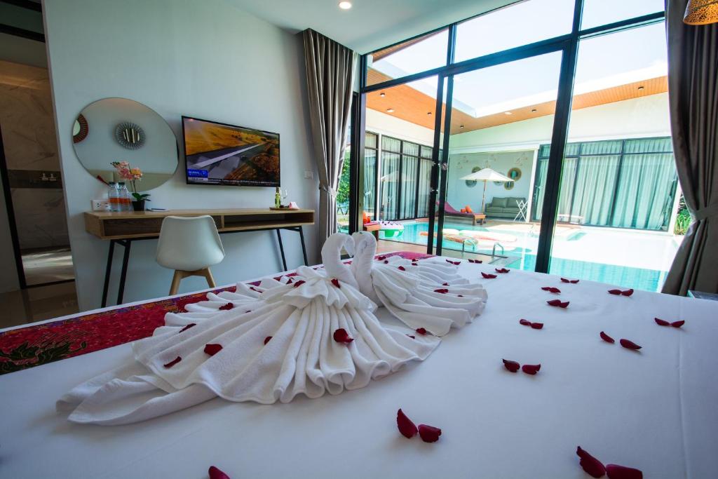 Good Night Pool Villa Phuket - SHA Plus - Resim 30