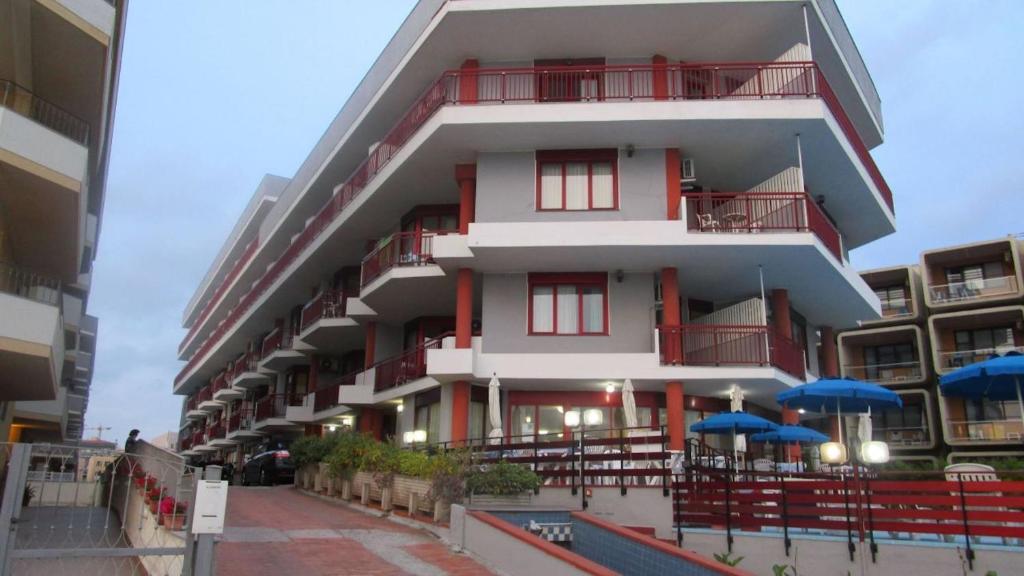 Budova, kde se hotel nachází