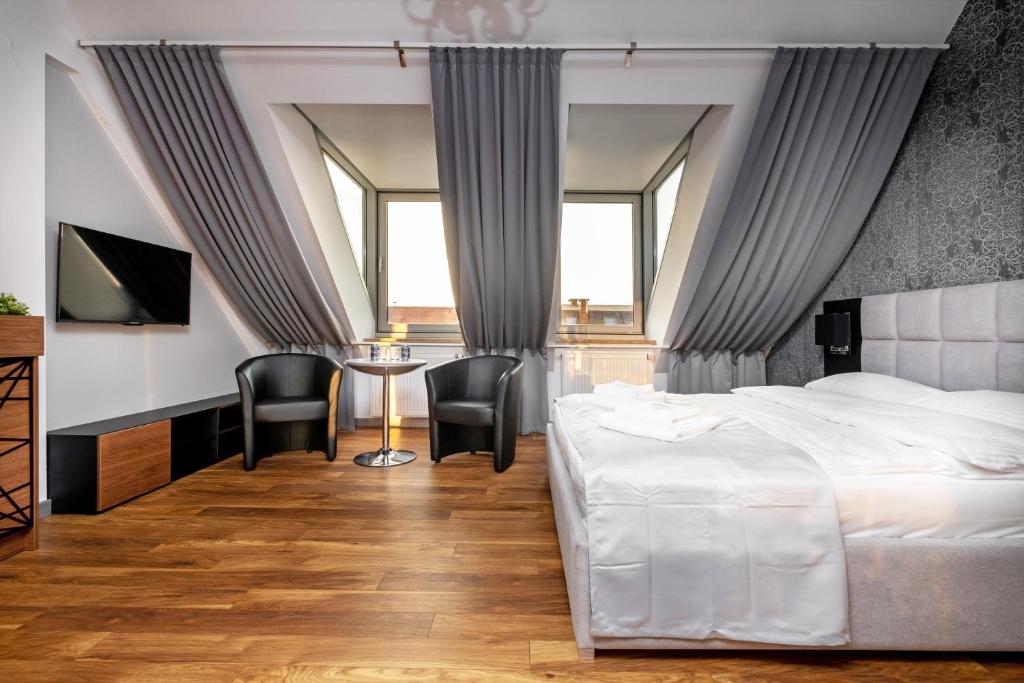 VoQue Apartments - 8