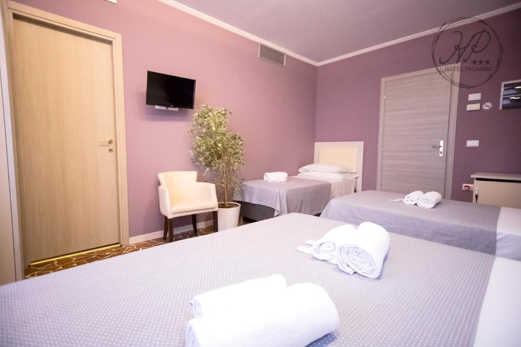 
Quadruple Room with Private Bathroom
