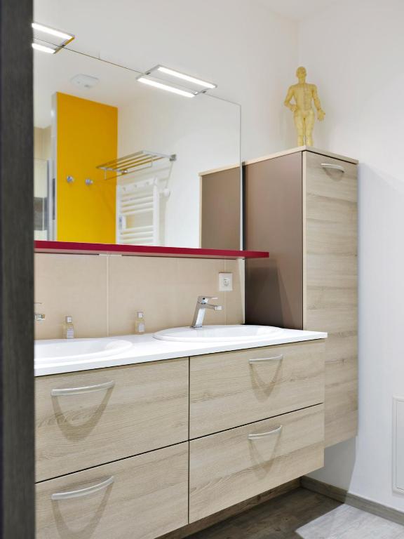 Les Suites Du Cygne – photo 33