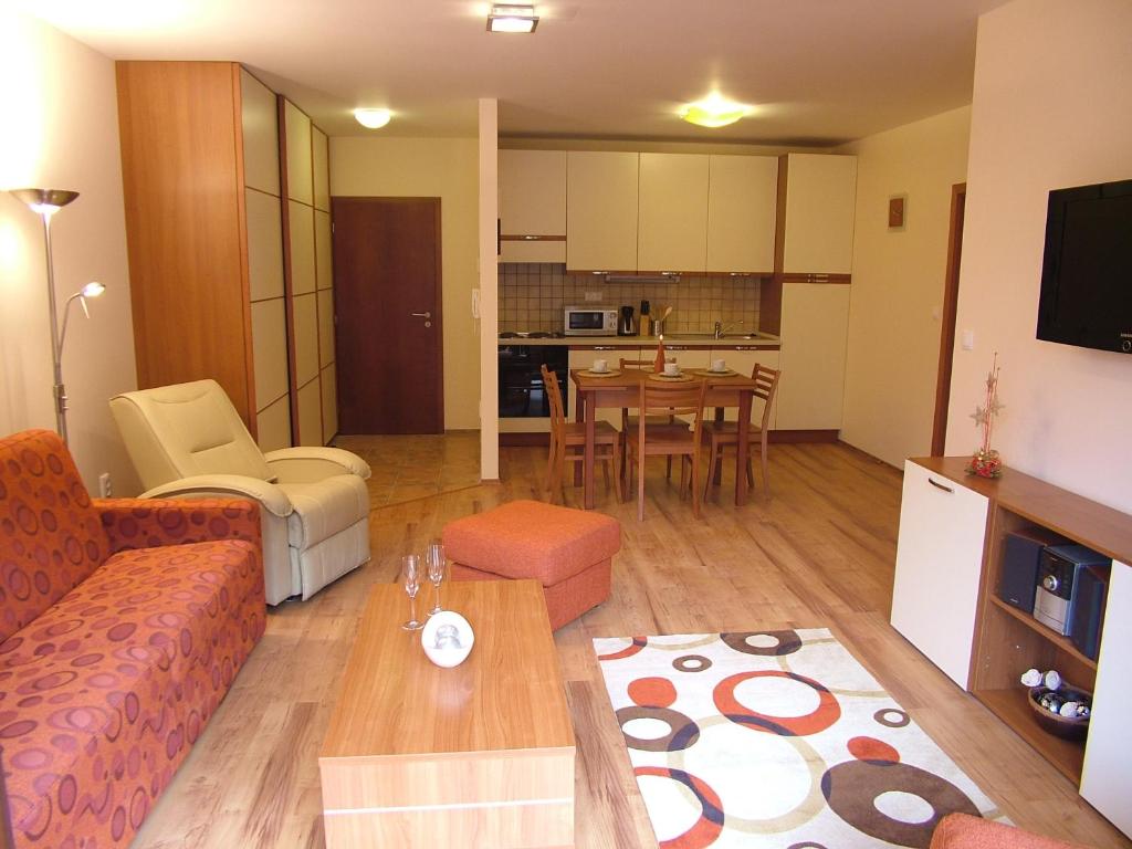 Kuchyň nebo kuchyňský kout v ubytování Apartmán KLAUDIA Tále
