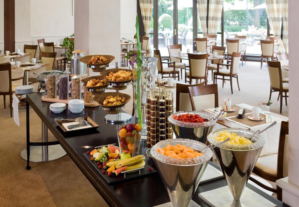 Warwick Reine Astrid - Lyon - Resim 36