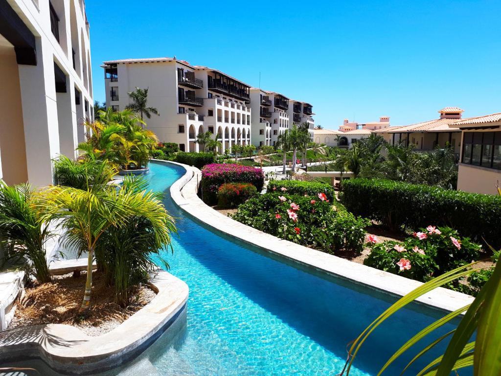 Bazén v ubytování Secrets Puerto Los Cabos Golf & Spa18+ nebo v jeho okolí