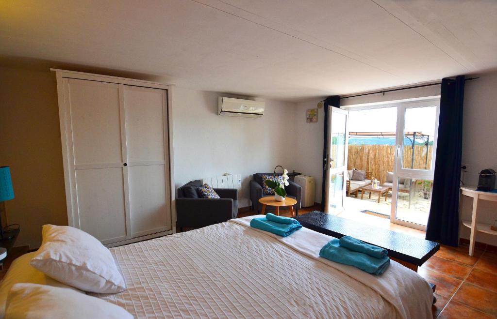 Casa Mallarenga Rooms - Queen Room With Pool View