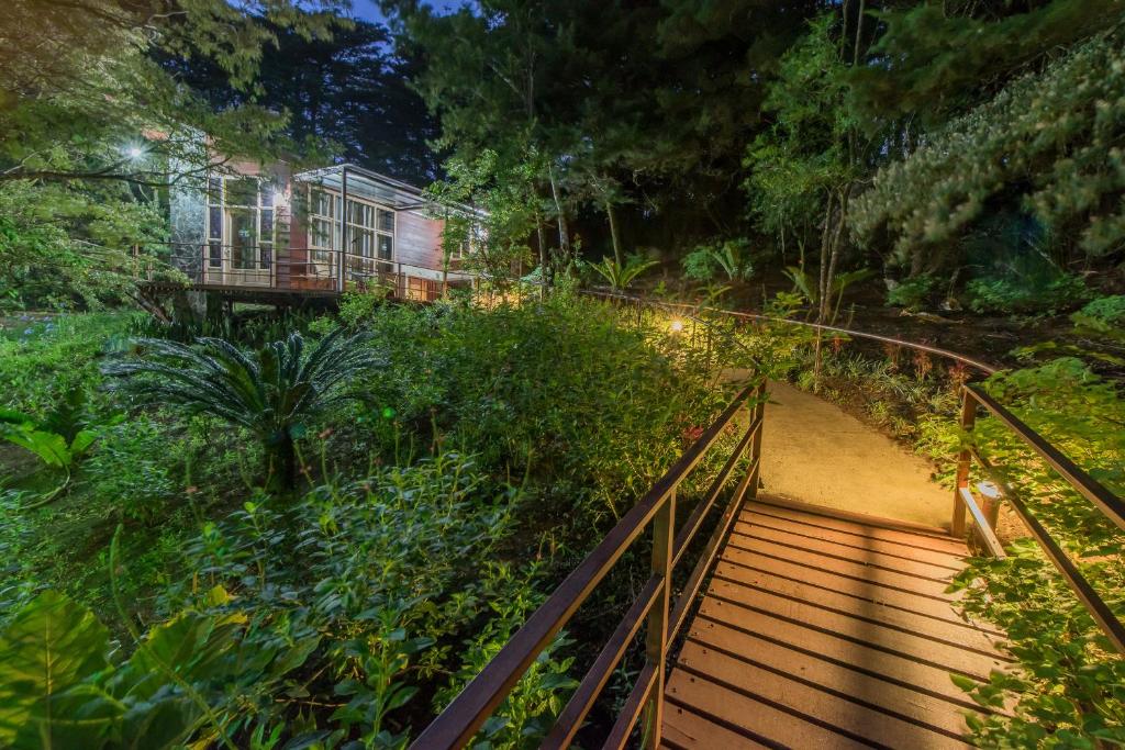 Zahrada ubytování Los Pinos Cabins & Reserve