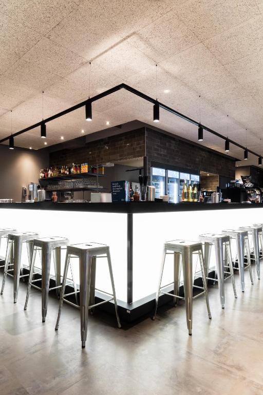 Lounge nebo bar v ubytování a&o Frankfurt Ostend