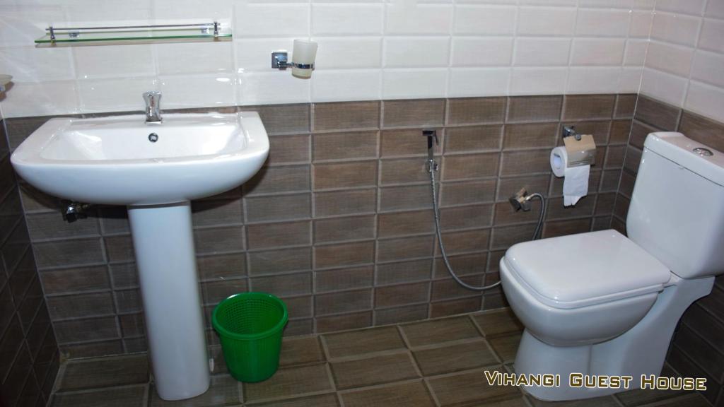 Koupelna v ubytování Vihangi Guesthouse