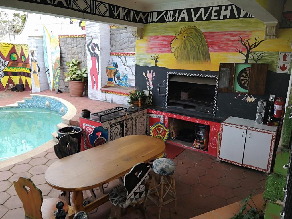 Hostel Khululekani - Durban Rasta hide out Backpackers, South Africa -  Booking.com