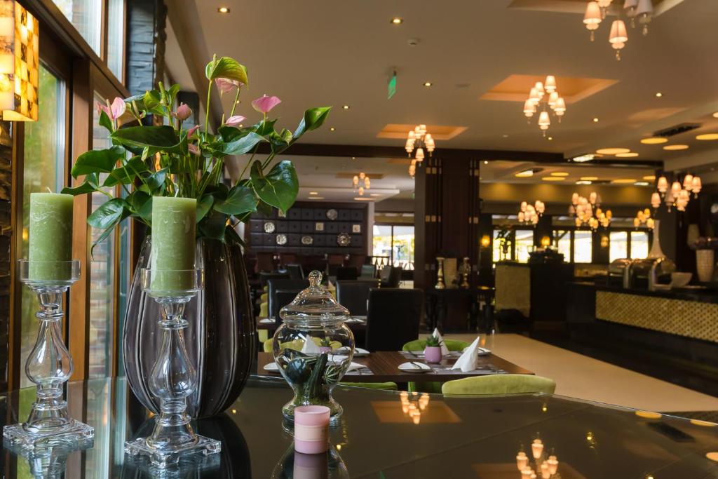Restaurace v ubytování Duna Garden Hotel