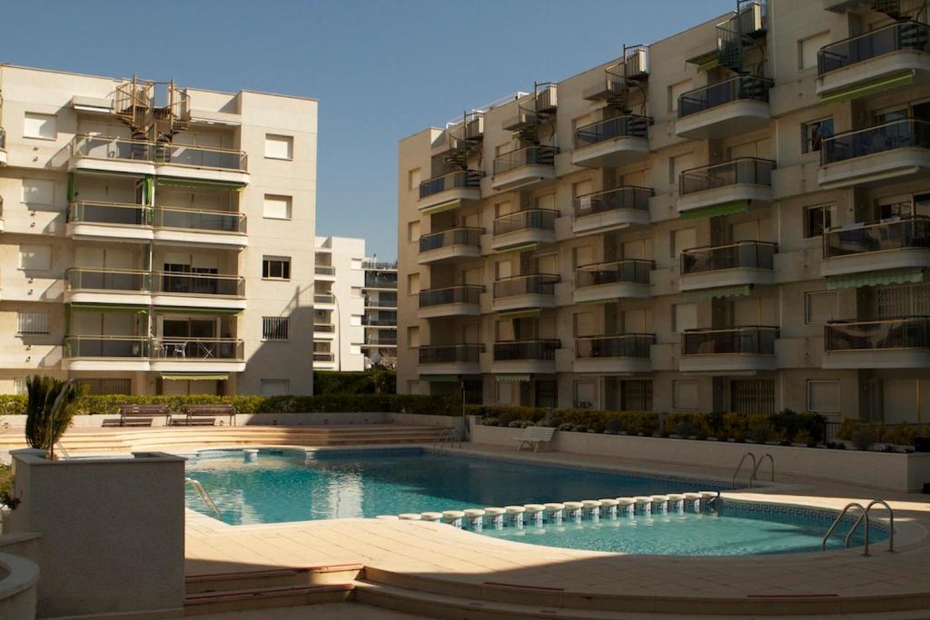 Bazén v ubytování Somni Cambrils nebo v jeho okolí