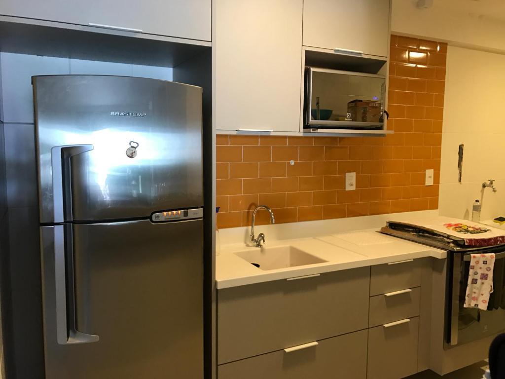  LUXUOSO APARTAMENTO BARRA ONDINA Beira MAR