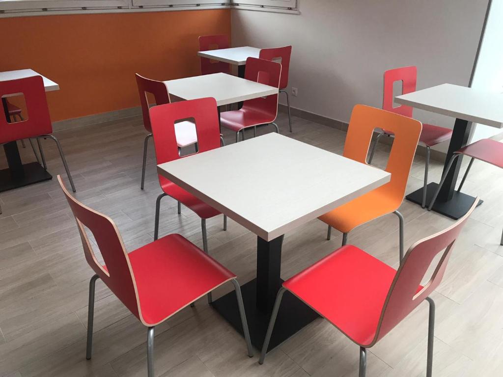 Posezení v ubytování Première Classe Reims Ouest - Tinqueux