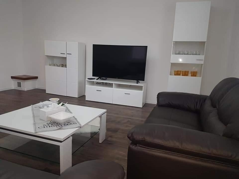 TV a/nebo společenská místnost v ubytování Apartmán Martin