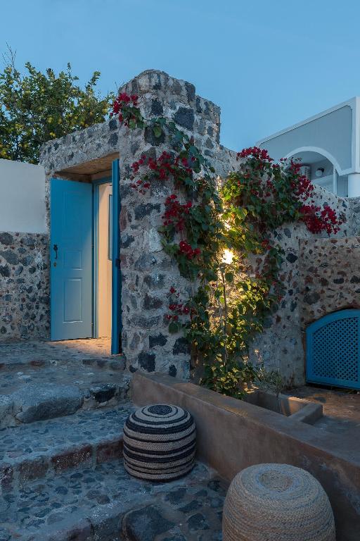Foto de la galeria de Alluvial Santorini Suites a Mesariá