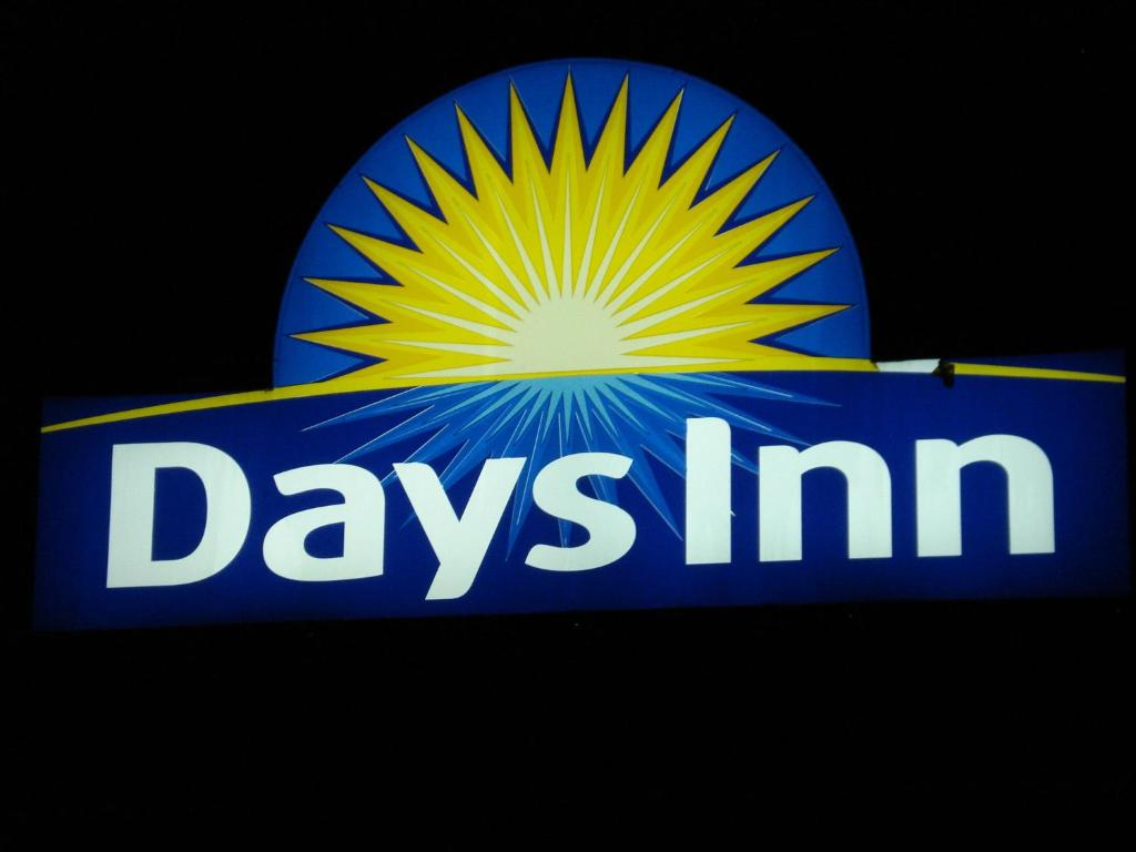 Certifikát, hodnocení, plakát nebo jiný dokument vystavený v ubytování Days Inn by Wyndham Chetwynd