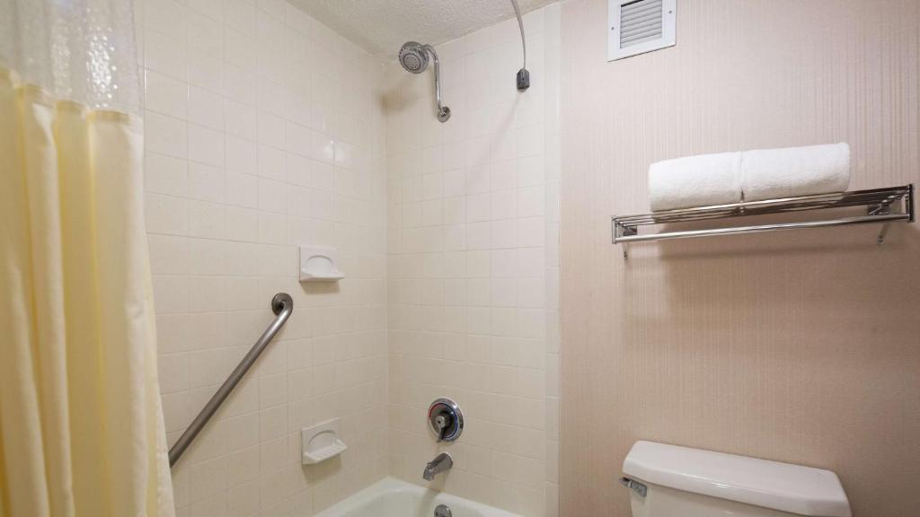 Best Western Springfield West Inn photo
