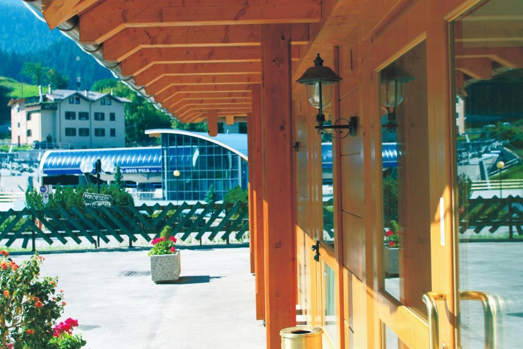 Nespecifikovaný výhled na hory nebo výhled na hory při pohledu z hotelu