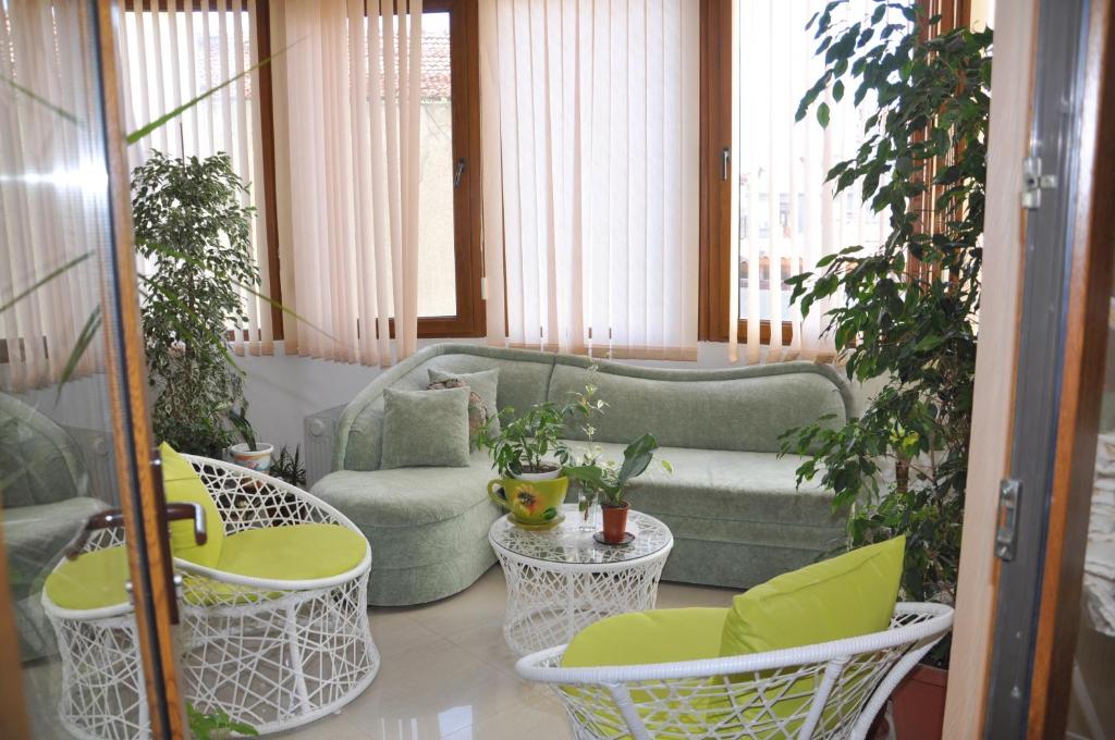 Posezení v ubytování Guest rooms Sveti Nikola
