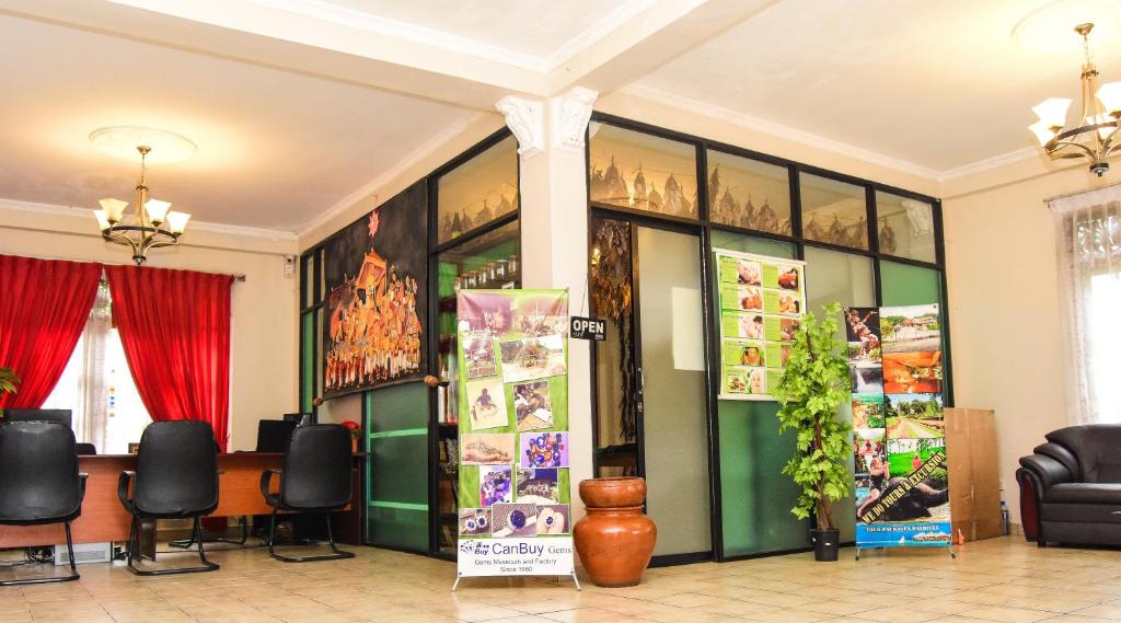 Posezení v ubytování Kandy View Hotel
