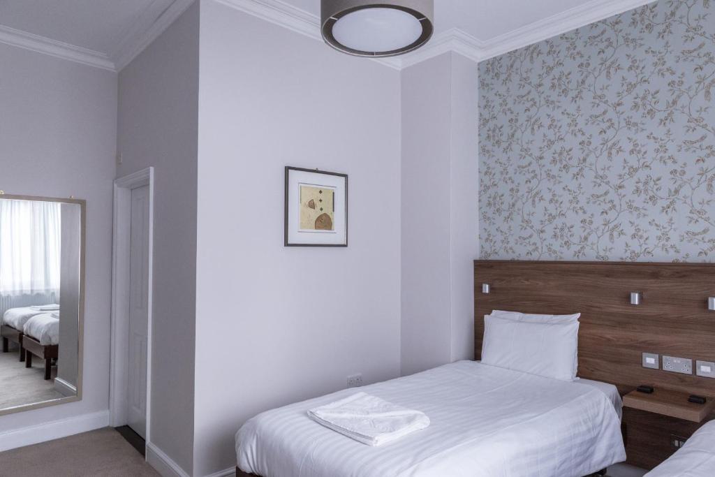 Qudos - Dwin Room