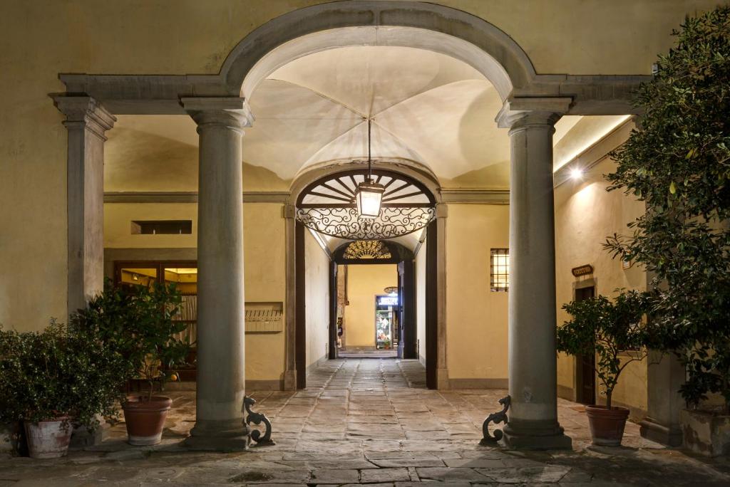 Palazzo Niccolini al Duomo Residenza D'Epoca - Resim 41